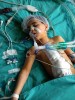 Малыш Махур после операции в реанимации.